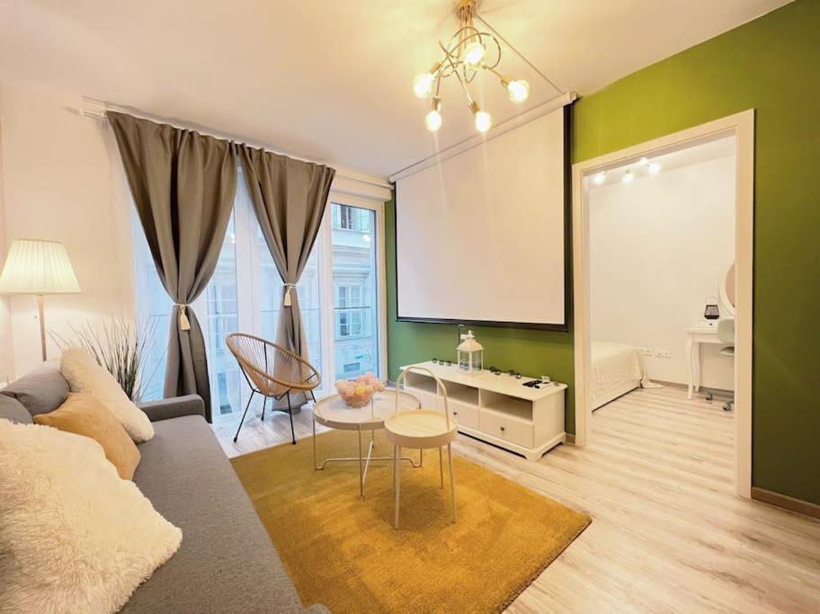 A104 - Liberty Bridge Projection Home With Free Parking Budapest Exterior foto
