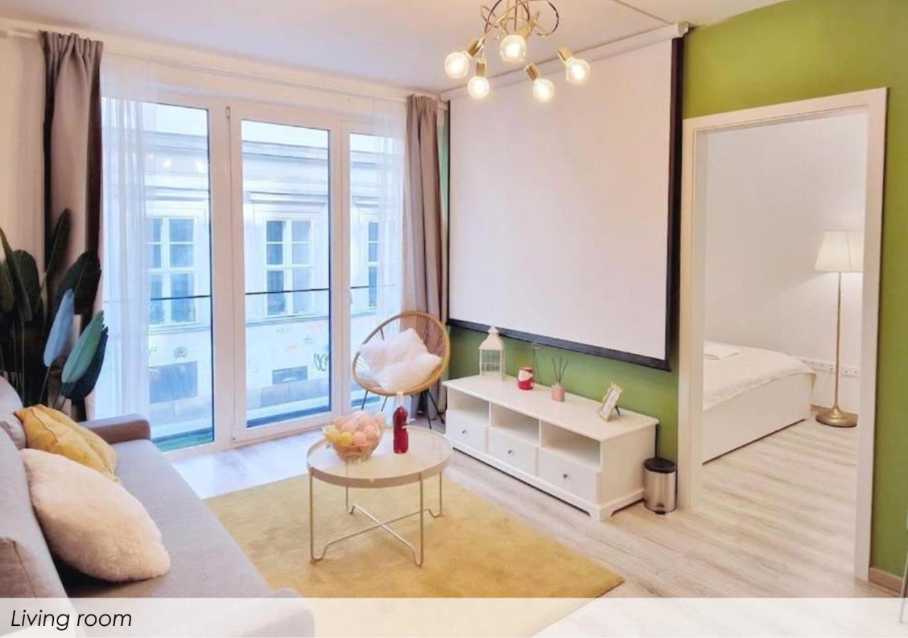 A104 - Liberty Bridge Projection Home With Free Parking Budapest Exterior foto