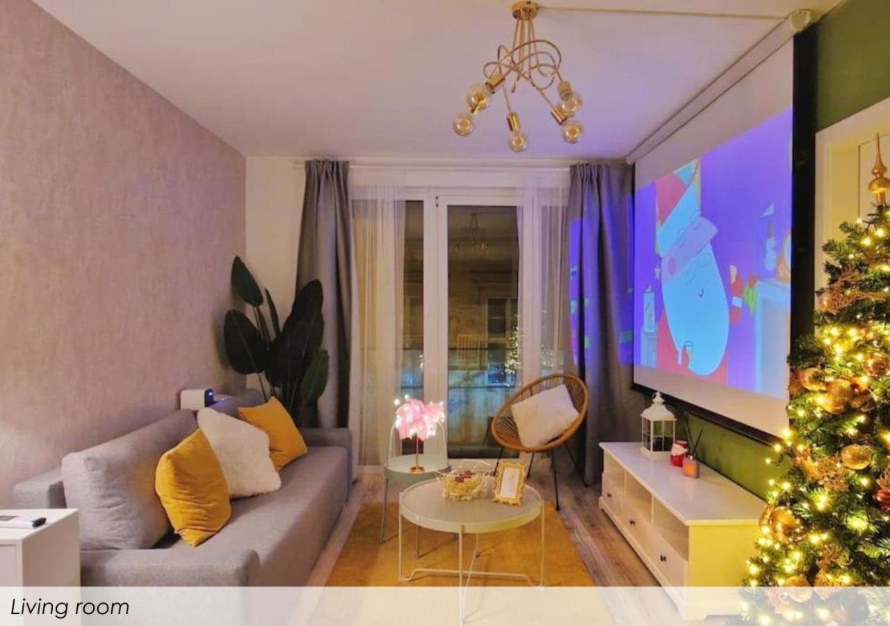 A104 - Liberty Bridge Projection Home With Free Parking Budapest Exterior foto